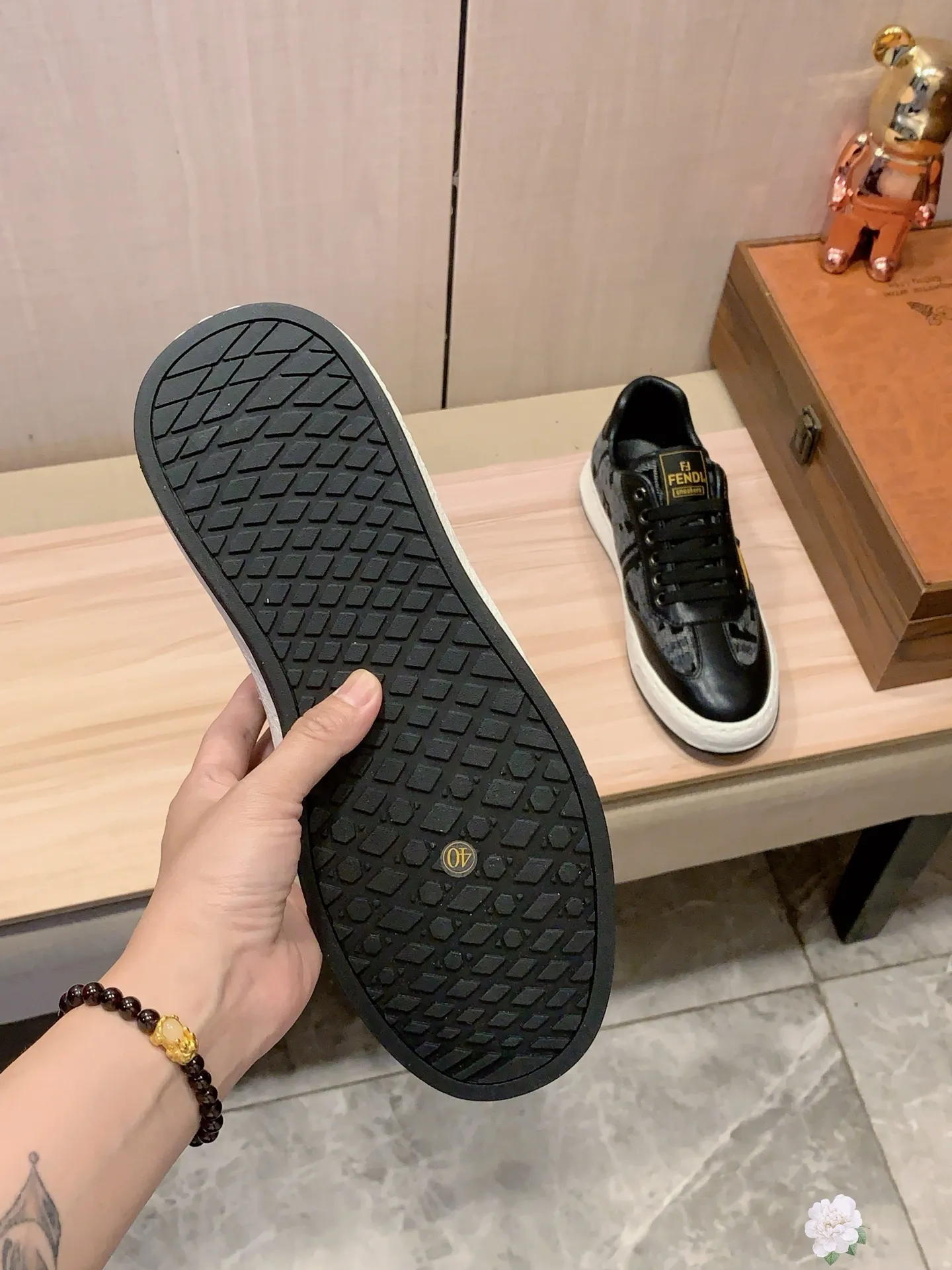 Men's men's shoes 💰420💰💰🎩🎩[Lightning][Lightning] "FENDI*" The latest and most popular casual shoes, top brand [Seduce] luxury ~ purchasing agent, top quality ~. [Strong] The upper is made of imported breathable cowhide with fabric material ➕ Breathable sheepskin feet (•) and fine workmanship. The original stylish and stylish soft rubber wear-resistant and non-slip outsole is light and comfortable on the feet. The real thing looks better when photographed in person. No. 122: code: 38-44, 5️⃣ colors selected